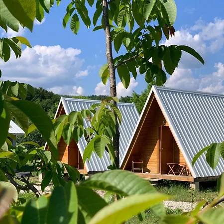 Kuca Za Odmor Krnjaic,porodicni Kamp * Novi Grad