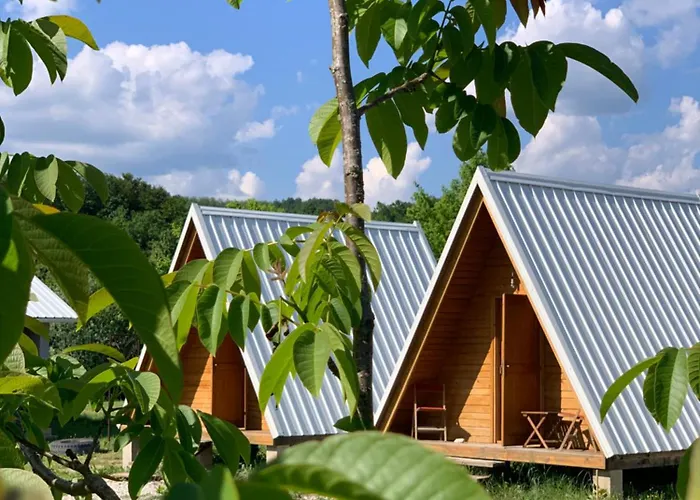 Kuca Za Odmor Krnjaic,porodicni Kamp * Bosanski Novi