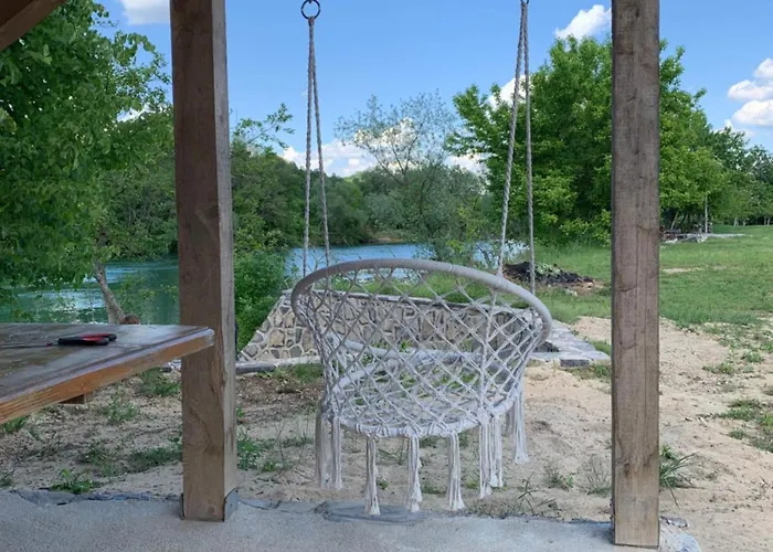 Kuca Za Odmor Krnjaic,porodicni Kamp Bosanski Novi